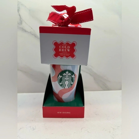Starbucks Cold Brew Valentines Gift Set Tumbler - Picture 1 of 5